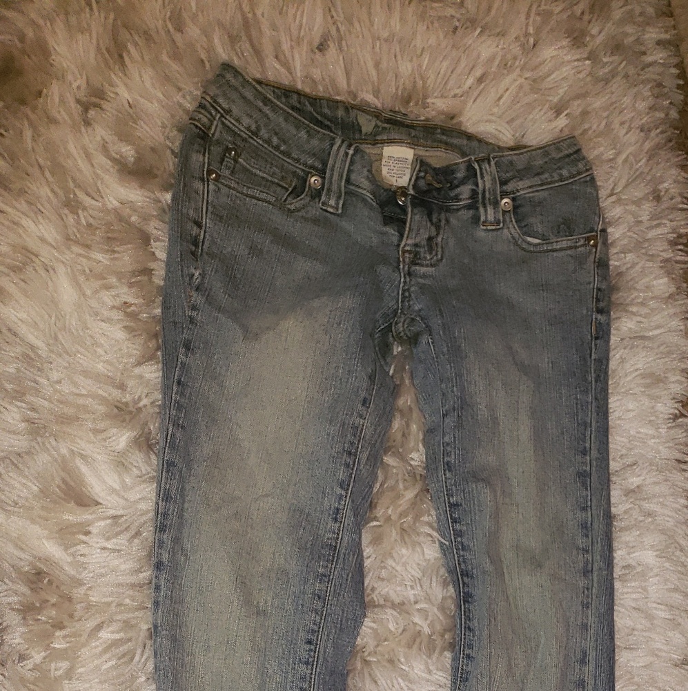 stretchy jeans